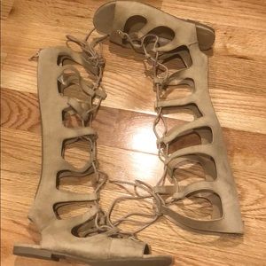 Gladiator sandals 🌷